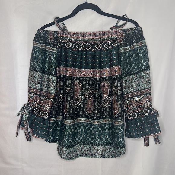 A. BYER OFF THE SHOULDER CHIFFON PATTERN BLOUSE (SIZE M) - Picture 9 of 9